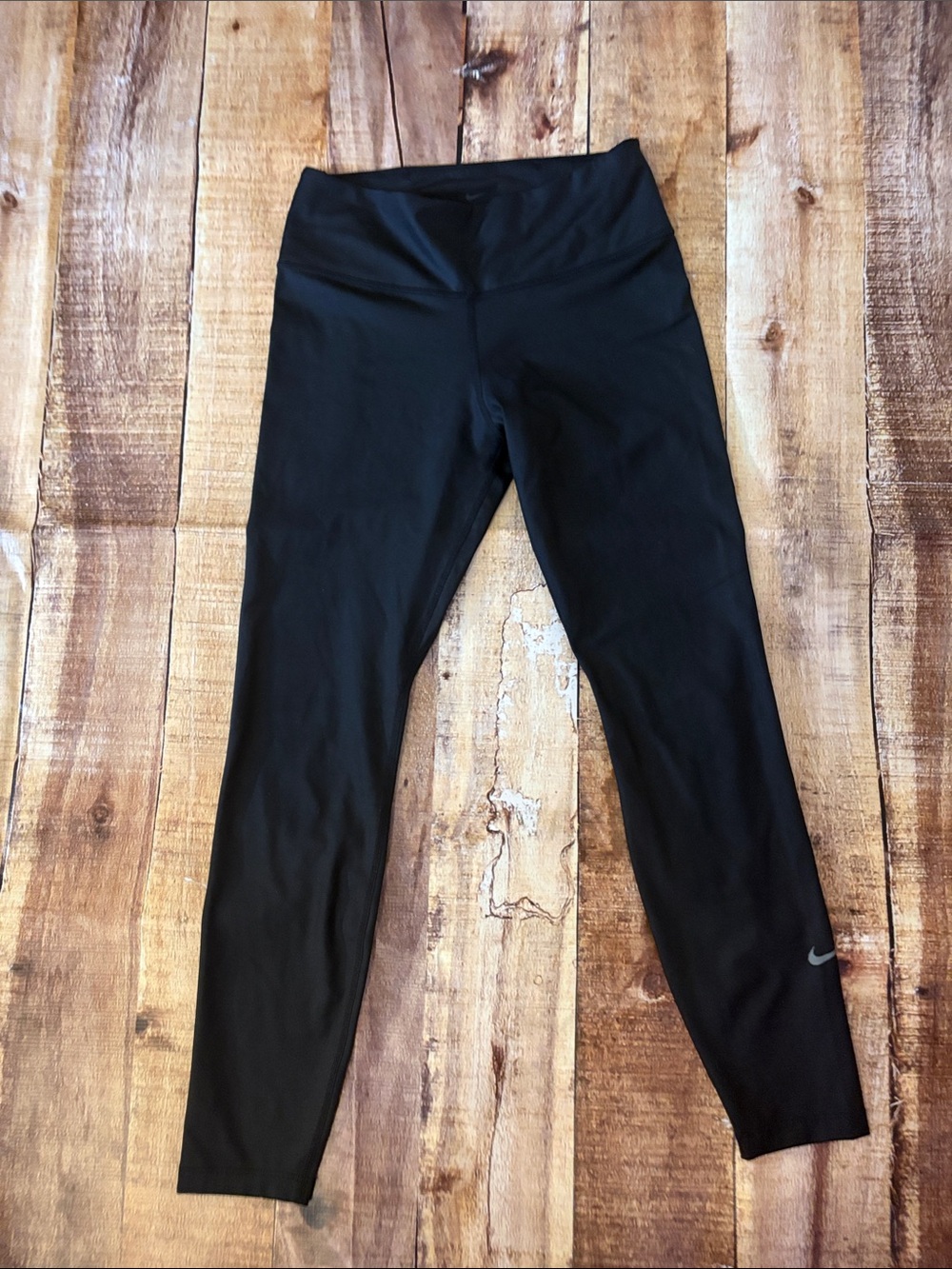 Nike Sheen Cropped Black Athletic Leggings with Swoosh